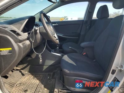 Zdjęcie 7 z 11 samochodu: 2013 HYUNDAI ACCENT SE VIN:KMHCU5AE7DU105153 - miniatura