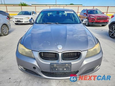 Piąte zdjęcie samochodu w środku: 2009 BMW 328 I SULEV VIN:WBAPH57599NL77882 - miniatura