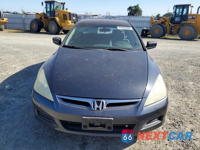 Piąte zdjęcie samochodu w środku: 2006 HONDA ACCORD LX VIN:1HGCM56446A055001 - miniatura