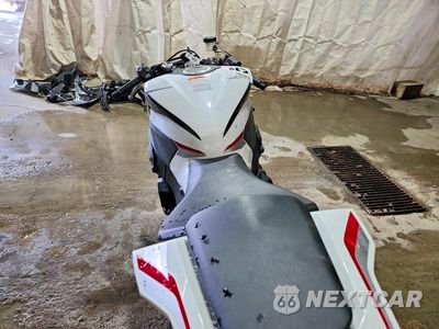 Zdjęcie 6 z 10 samochodu: 2026 HONDA CBR1000 RR VIN:JH2SC7716TK900487 - miniatura