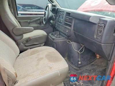 Zdjęcie 8 z 11 samochodu: 2017 GMC SAVANA G2500 UTILITY / SERVICE VAN VIN:1GTW7AFF3H1230743 - miniatura