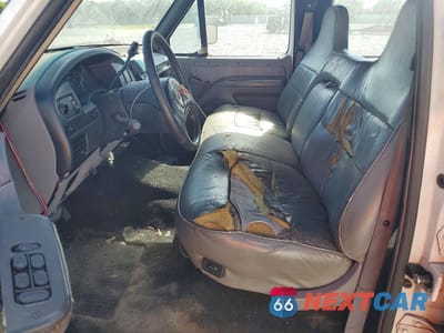 Zdjęcie 7 z 12 samochodu: 1997 FORD F350 VIN:1FTJW35F2VEA53097 - miniatura