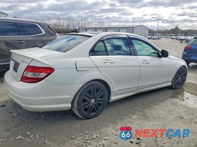 Trzecie zdjęcie samochodu z tyłu: 2008 MERCEDES-BENZ C 300 4MATIC VIN:WDDGF81XX8F107319 - miniatura