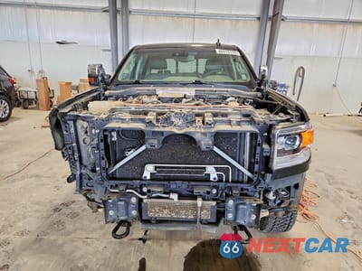 Piąte zdjęcie samochodu w środku: 2016 GMC SIERRA K2500 DENALI VIN:1GT12UE81GF114102 - miniatura