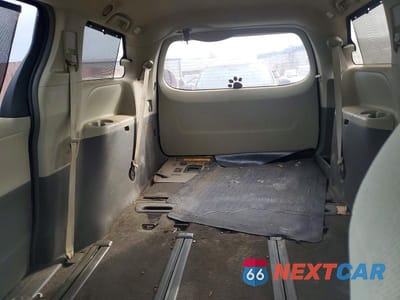 Zdjęcie 10 z 13 samochodu: 2011 TOYOTA SIENNA LE 7-PASSENGER VIN:5TDJK3DC2BS006046 - miniatura