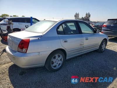 Trzecie zdjęcie samochodu z tyłu: 2004 HYUNDAI ELANTRA GLS VIN:KMHDN46D64U819609 - miniatura