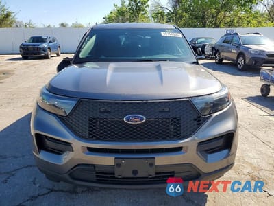 Piąte zdjęcie samochodu w środku: 2022 FORD EXPLORER POLICE INTERCEPTOR VIN:1FM5K8AB2NGB53052 - miniatura