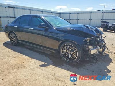 Czwarte zdjęcie samochodu z boku: 2021 MERCEDES-BENZ E 350 VIN:W1KZF8DB2MA894427 - miniatura