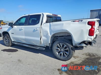 Drugie zdjęcie samochodu z przodu: 2021 CHEVROLET SILVERADO K1500 LT VIN:1GCUYDED2MZ114810 - miniatura