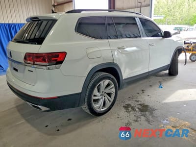 Trzecie zdjęcie samochodu z tyłu: 2021 VOLKSWAGEN ATLAS SE VIN:1V2HR2CA2MC575129 - miniatura