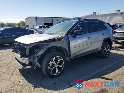 2024 TOYOTA RAV4 PRIME XSE JTMEB3FV9RD210669 - główne zdjęcie licytacji z USA - miniatura