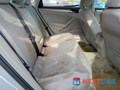 Zdjęcie 10 z 12 samochodu: 2013 VOLKSWAGEN PASSAT S VIN:1VWAH7A37DC008774 - miniatura