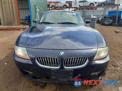 Piąte zdjęcie samochodu w środku: 2008 BMW Z4 3.0SI VIN:4USDU53588LG19544 - miniatura
