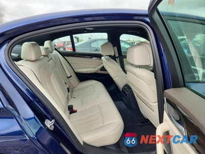 Zdjęcie 10 z 12 samochodu: 2018 BMW 530 XI VIN:WBAJA7C58JWA73178 - miniatura