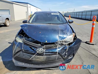 Piąte zdjęcie samochodu w środku: 2017 TOYOTA COROLLA LE VIN:5YFBURHE1HP705926 - miniatura