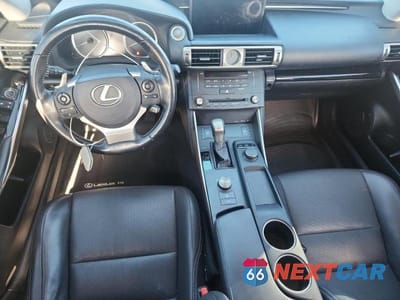 Zdjęcie 8 z 12 samochodu: 2016 LEXUS IS 300 VIN:JTHCM1D20G5006539 - miniatura