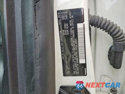 Zdjęcie 12 z 12 samochodu: 2011 VOLVO S60 T6 VIN:YV1902FH2B2010157 - miniatura