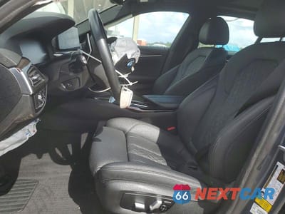 Zdjęcie 7 z 12 samochodu: 2022 BMW 530 I VIN:WBA53BH00NWX59665 - miniatura
