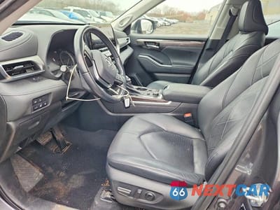 Zdjęcie 7 z 13 samochodu: 2020 TOYOTA HIGHLANDER PLATINUM VIN:5TDFZRBH9LS052090 - miniatura