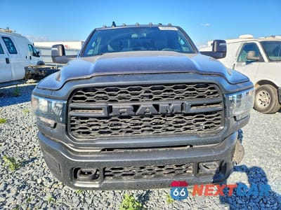 Piąte zdjęcie samochodu w środku: 2023 RAM 3500 TRADESMAN VIN:3C63RRGL0PG575459 - miniatura