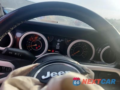 Zdjęcie 9 z 13 samochodu: 2020 JEEP WRANGLER UNLIMITED SPORT VIN:1C4HJXDN4LW268632 - miniatura