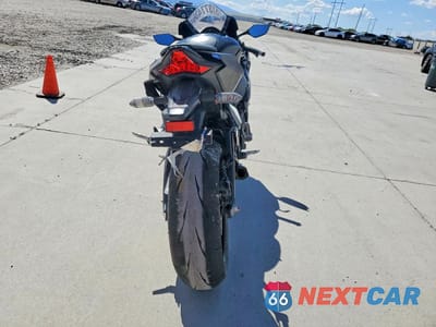 Czwarte zdjęcie samochodu z boku: 2025 KAWASAKI ZX1002 L VIN:JKBZXVL19SA019069 - miniatura
