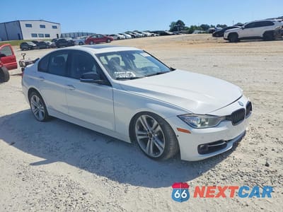 Czwarte zdjęcie samochodu z boku: 2013 BMW 335 I VIN:WBA3A9C50DF475573 - miniatura
