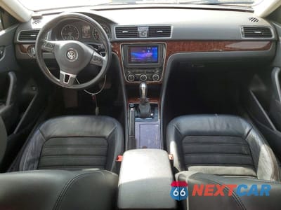 Zdjęcie 8 z 12 samochodu: 2012 VOLKSWAGEN PASSAT SEL VIN:1VWCN7A3XCC040313 - miniatura