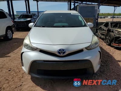 Piąte zdjęcie samochodu w środku: 2015 TOYOTA PRIUS V THREE VIN:JTDZN3EU6FJ028524 - miniatura