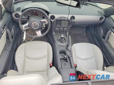 Zdjęcie 8 z 12 samochodu: 2011 MAZDA MX-5 MIATA VIN:JM1NC2PF8B0217074 - miniatura