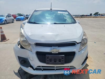Piąte zdjęcie samochodu w środku: 2014 CHEVROLET SPARK 1LT VIN:KL8CD6S92EC541422 - miniatura