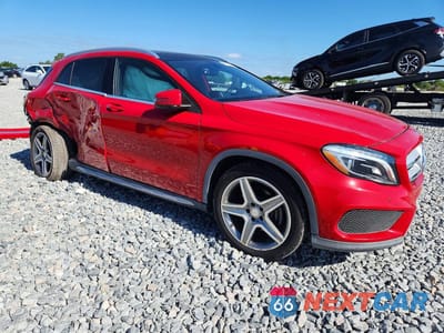 Czwarte zdjęcie samochodu z boku: 2015 MERCEDES-BENZ GLA 250 4MATIC VIN:WDCTG4GB3FJ039430 - miniatura