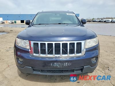 Piąte zdjęcie samochodu w środku: 2011 JEEP GRAND CHEROKEE LAREDO VIN:1J4RS4GT9BC518127 - miniatura
