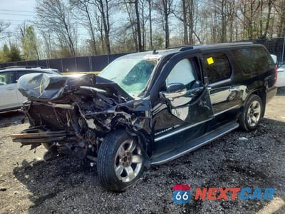 2011 CADILLAC ESCALADE ESV LUXURY 1GYS4HEF1BR245598 - główne zdjęcie licytacji z USA - miniatura