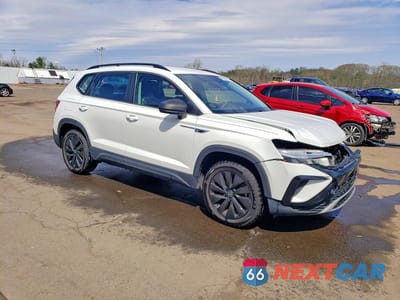 Czwarte zdjęcie samochodu z boku: 2022 VOLKSWAGEN TAOS S VIN:3VVAX7B26NM041813 - miniatura