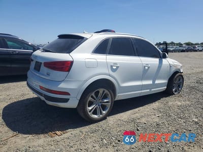 Trzecie zdjęcie samochodu z tyłu: 2016 AUDI Q3 PRESTIGE VIN:WA1GFCFSXGR004015 - miniatura