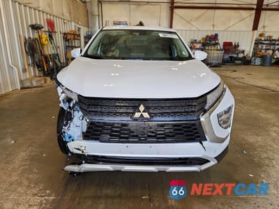 Piąte zdjęcie samochodu w środku: 2025 MITSUBISHI ECLIPSE CROSS SE VIN:JA4ATWAA6SZ045975 - miniatura