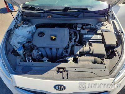 Zdjęcie 11 z 12 samochodu: 2019 KIA FORTE LXS VIN:3KPF24AD1KE131039 - miniatura