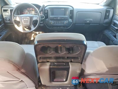 Zdjęcie 8 z 12 samochodu: 2018 GMC SIERRA K1500 VIN:3GTU2LEC6JG329413 - miniatura