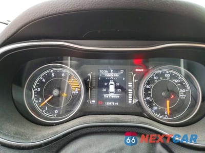 Zdjęcie 9 z 13 samochodu: 2019 JEEP CHEROKEE LATITUDE VIN:1C4PJLCX0KD339620 - miniatura