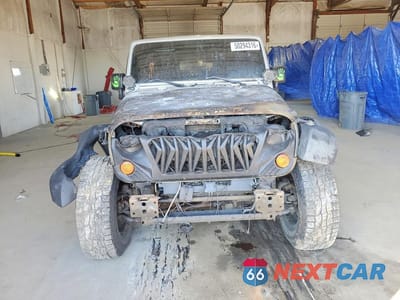 Piąte zdjęcie samochodu w środku: 2010 JEEP WRANGLER UNLIMITED SPORT VIN:1J4BA3H16AL129360 - miniatura
