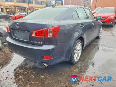 Czwarte zdjęcie samochodu z boku: 2011 LEXUS IS 250 VIN:JTHCF5C20B5045868 - miniatura