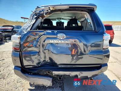Zdjęcie 6 z 14 samochodu: 2018 TOYOTA 4RUNNER SR5 VIN:JTEBU5JR0J5542125 - miniatura