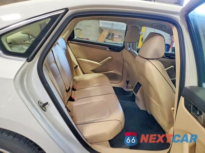 Zdjęcie 10 z 12 samochodu: 2016 VOLKSWAGEN PASSAT SE VIN:1VWBT7A34GC065862 - miniatura