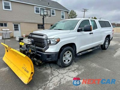 2018 TOYOTA TUNDRA SR 5TFUY5F19JX762520 - główne zdjęcie licytacji z USA - miniatura