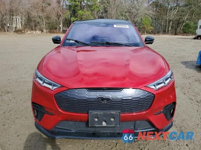 Piąte zdjęcie samochodu w środku: 2023 FORD MUSTANG MACH-E GT VIN:3FMTK4SE8PMA08664 - miniatura