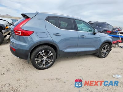 Trzecie zdjęcie samochodu z tyłu: 2020 VOLVO XC40 T5 INSCRIPTION VIN:YV4162UL6L2251890 - miniatura
