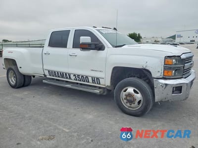 Czwarte zdjęcie samochodu z boku: 2018 CHEVROLET SILVERADO K3500 LTZ VIN:1GC4K0CY8JF117336 - miniatura