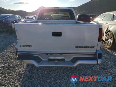 Zdjęcie 6 z 12 samochodu: 1996 CHEVROLET S TRUCK S10 VIN:1GCCS14X4T8213592 - miniatura