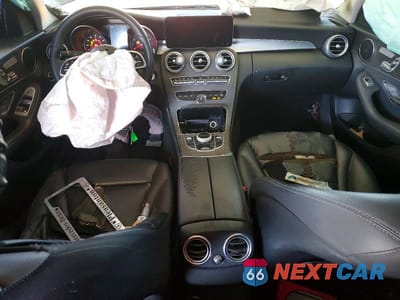 Zdjęcie 8 z 11 samochodu: 2019 MERCEDES-BENZ C 300 VIN:55SWF8DB1KU286799 - miniatura